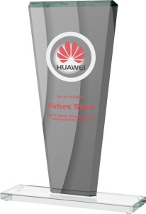 Wyprzedaż! Grawerowana Statuetka Szklana – Najtańszy Puchar z Personalizacją | Idealny do Zakupów Hurtowych. 25 cm