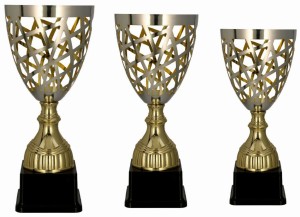 Zestaw 3 złotych Pucharów Sportowych – Komplet Trofeów (41,38,33  cm) 
