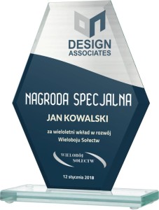 Statuetka szklana biznesowa grawerowana GS112 -19    19 cm